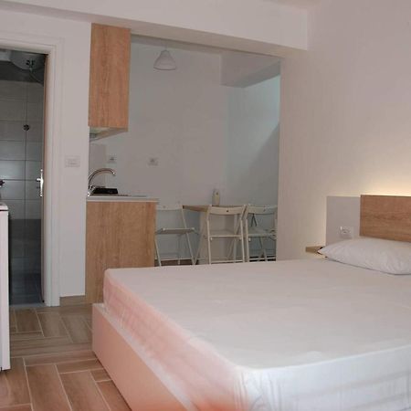 The Hill Apartment Saranda Extérieur photo