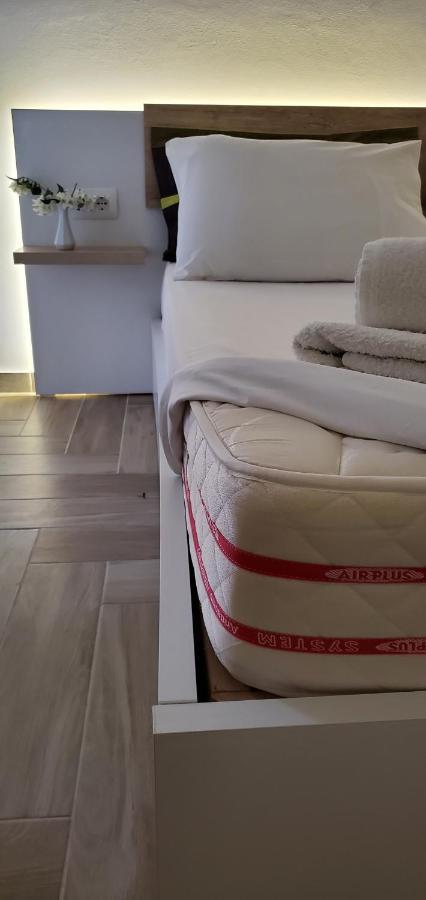 The Hill Apartment Saranda Extérieur photo