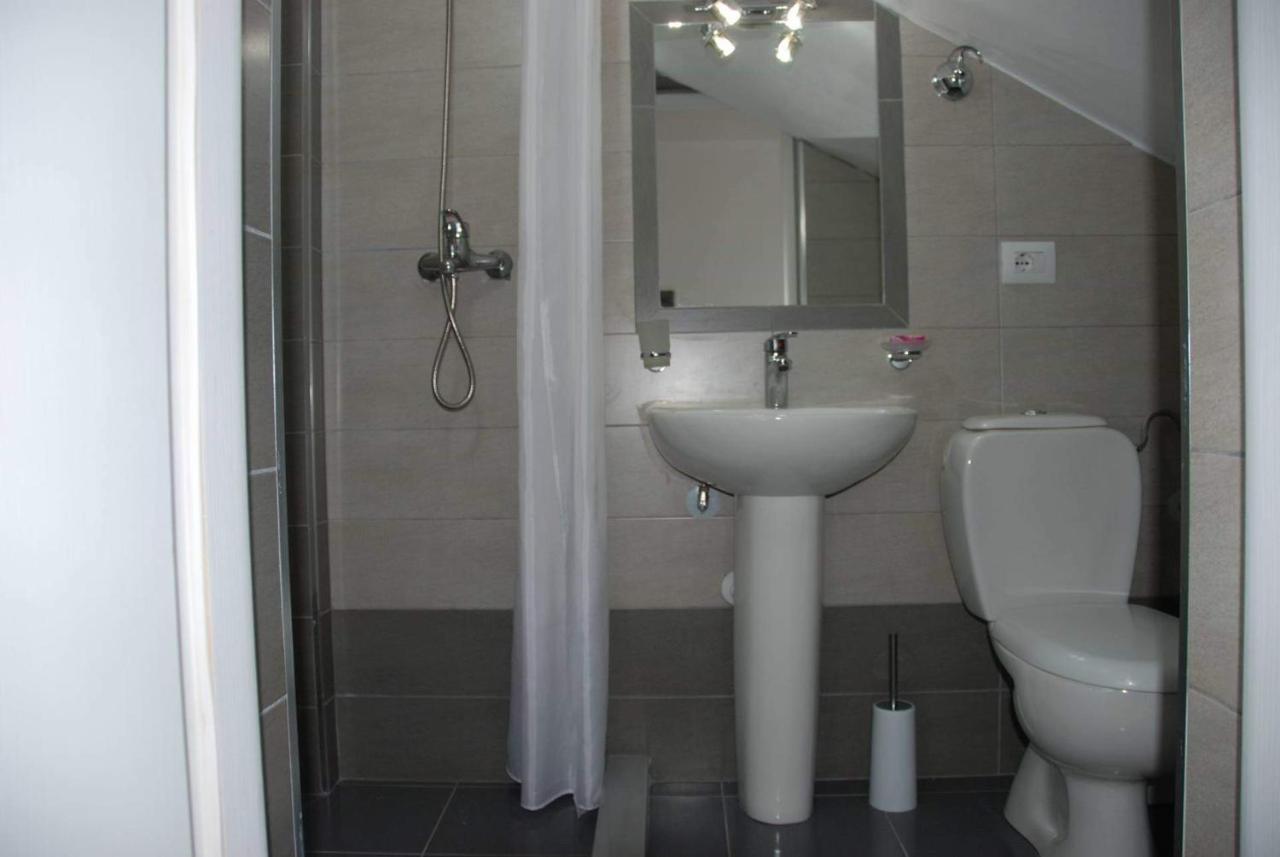 The Hill Apartment Saranda Extérieur photo