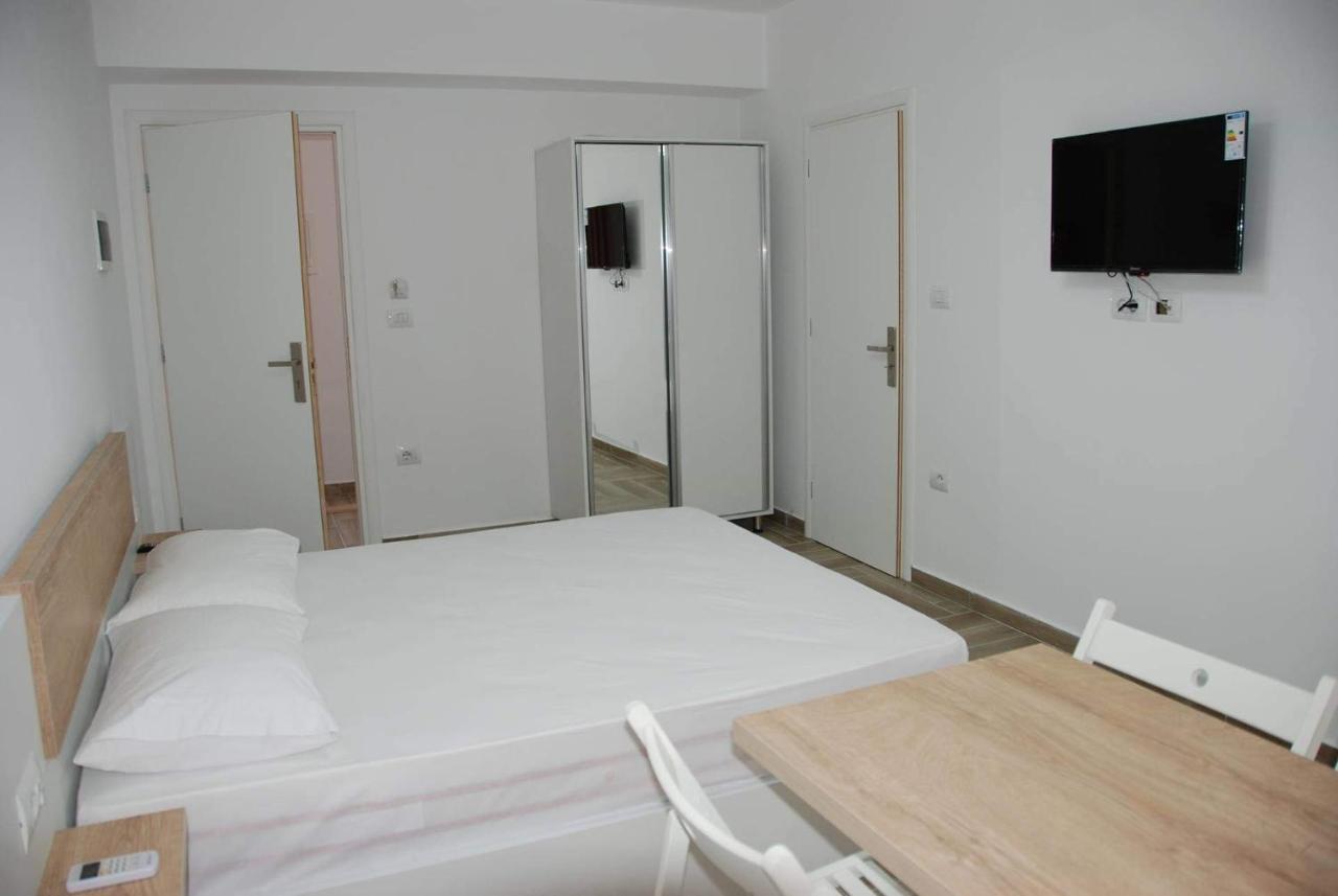 The Hill Apartment Saranda Extérieur photo