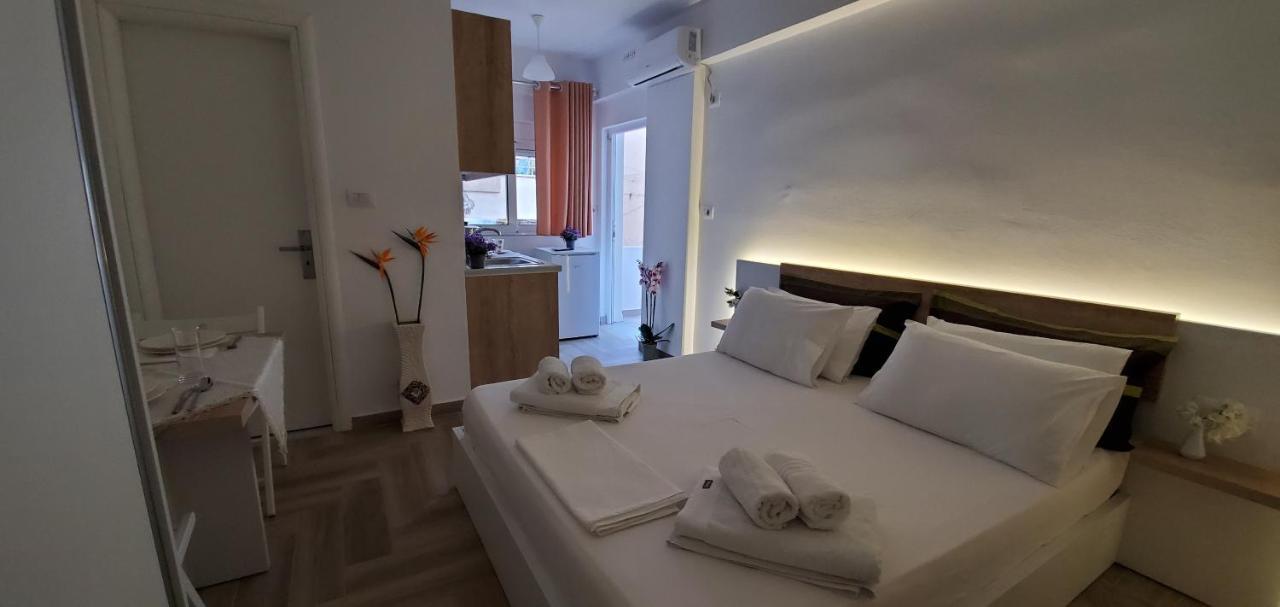 The Hill Apartment Saranda Extérieur photo